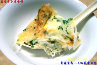 秋冬绿盾：蒜香萝卜雀蛋饼的做法步骤：8