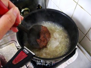 鱼骨大酱汤的做法步骤：2
