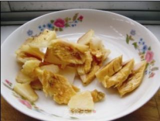 蒜苔炒腊肉的做法步骤：4