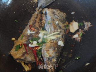 红烧马鲛鱼的做法步骤：2