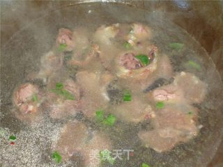 青菜牛肉面的做法步骤：2