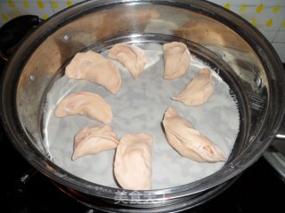 西红柿鸡蛋饺的做法步骤：2