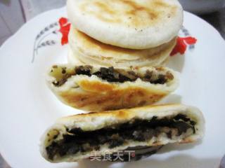 酥香芽菜饼的做法步骤：2