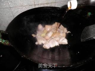 茨菇蹄髈肉的做法步骤：3