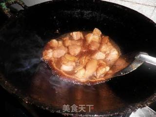 茨菇蹄髈肉的做法步骤：3
