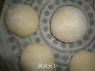 玉米面馒头的做法步骤：2