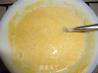 红薯玉米面稀饭的做法步骤：2