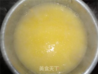 红薯玉米面稀饭的做法步骤：2