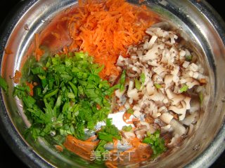 芝麻肉末卷的做法步骤：2