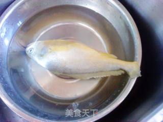 红烧黄花鱼的做法步骤：3