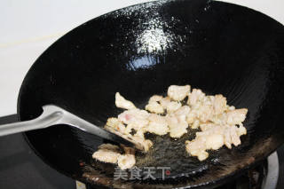 双白炒肉丝的做法步骤：2