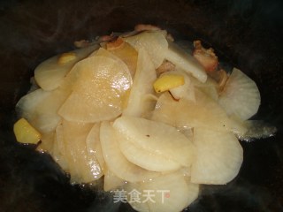 蒜香萝卜的做法步骤：2