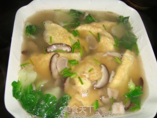 双菇蛋饺汤的做法步骤：2