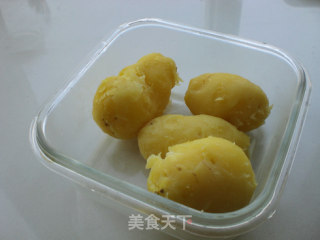 培根鲜虾焗薯泥的做法步骤：2
