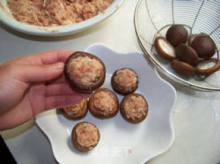 香菇酿肉的做法步骤：2