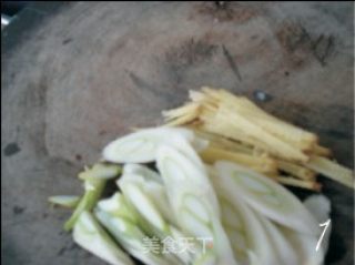 牛肉炒洋葱的做法步骤：4