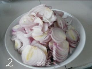 牛肉炒洋葱的做法步骤：4