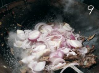 牛肉炒洋葱的做法步骤：4