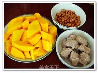 花生木瓜排骨汤的做法步骤：2