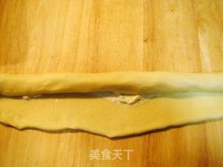 毛毛虫奶酪面包的做法步骤：2