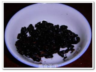蒜苗炒腊肉的做法步骤：2
