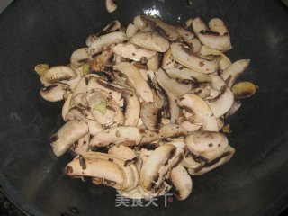 番茄蘑菇的做法步骤：2