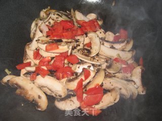 番茄蘑菇的做法步骤：2