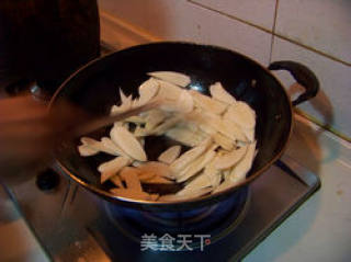 高笋肉片的做法步骤：2
