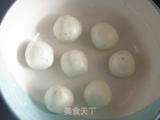 酒酿清香圆子的做法步骤：2