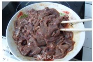 酸辣炒猪肝的做法步骤：2