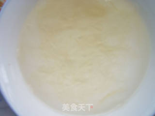 草莓慕斯蛋糕的做法步骤：2
