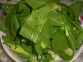 油菜平菇的做法步骤：2
