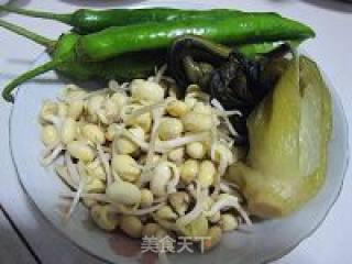 酸菜炒豆芽的做法步骤：2