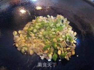 酸菜炒豆芽的做法步骤：2