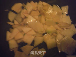 青椒土豆片的做法步骤：2