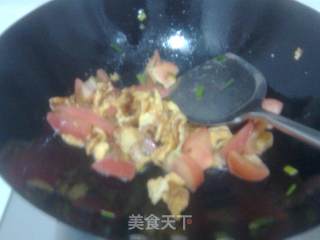 西红柿炒蛋的做法步骤：2