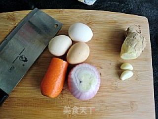 洋葱胡萝卜炒鸡蛋的做法步骤：2