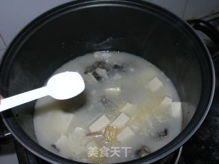 黑鱼豆腐汤的做法步骤：2