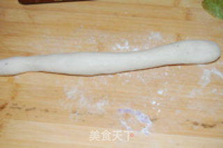 紫薯花瓣馒头的做法步骤：2