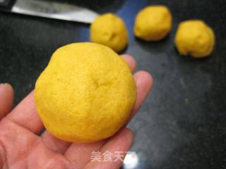 甜糯南瓜饼的做法步骤：2