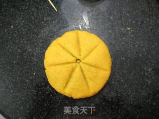 甜糯南瓜饼的做法步骤：2