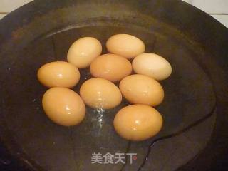 五香茶叶蛋的做法步骤：2