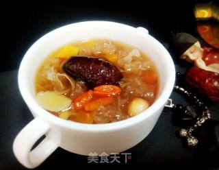 美容养颜靓汤——木瓜银耳糖水