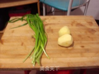 清单的韭菜土豆丝的做法步骤：2