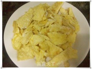 韭菜炒鸡蛋的做法步骤：2