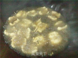 椒盐九肚鱼的做法步骤：2
