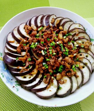 蒜香肉末蒸茄子的做法