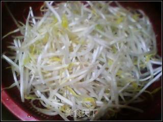 清炒豆芽的做法步骤：2