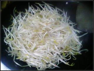 清炒豆芽的做法步骤：2