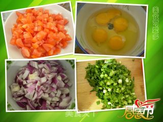 洋葱西红柿鸡蛋浇饭的做法步骤：2